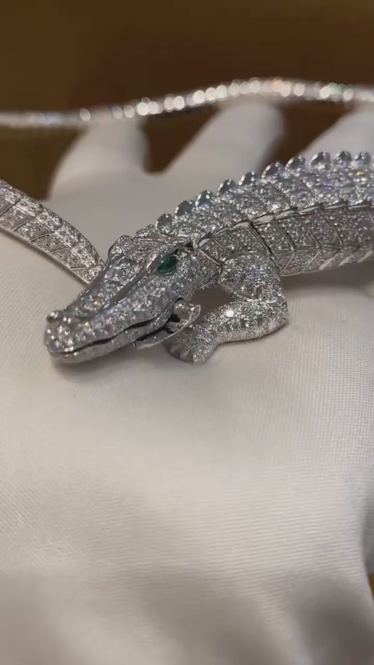 Crocodile Full Diamond Emerald Eyes Necklace