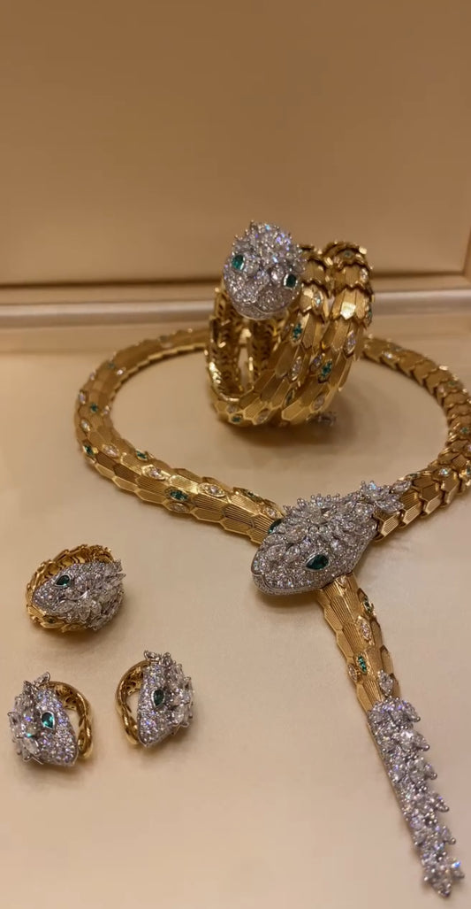 Luxury Dragon Diamond With Gold Set